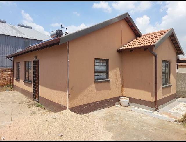 3 BEDROOM HOUSE FOR SALE IN WINDMILL PARK